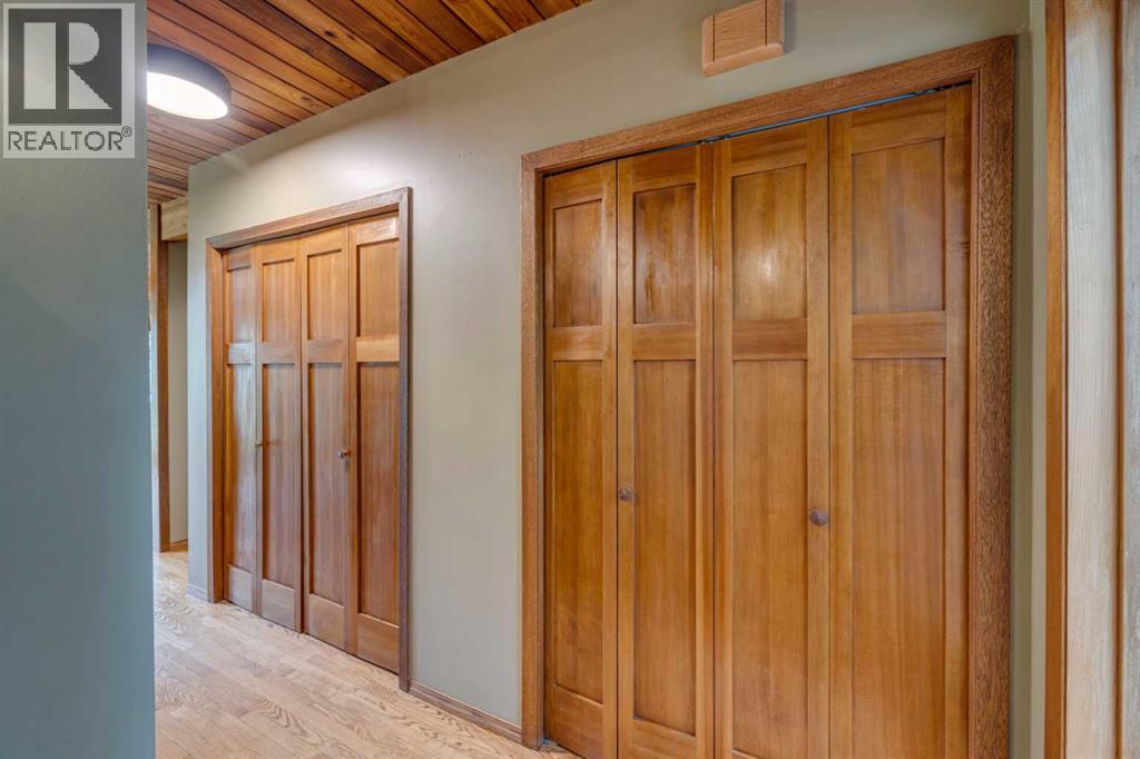106 Mountain Lion Drive, Bragg Creek