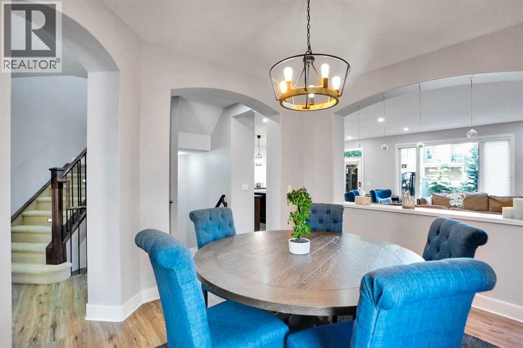 Single Family House for Sale in  Royal Ridge Manor NW Royal Oak Calgary 