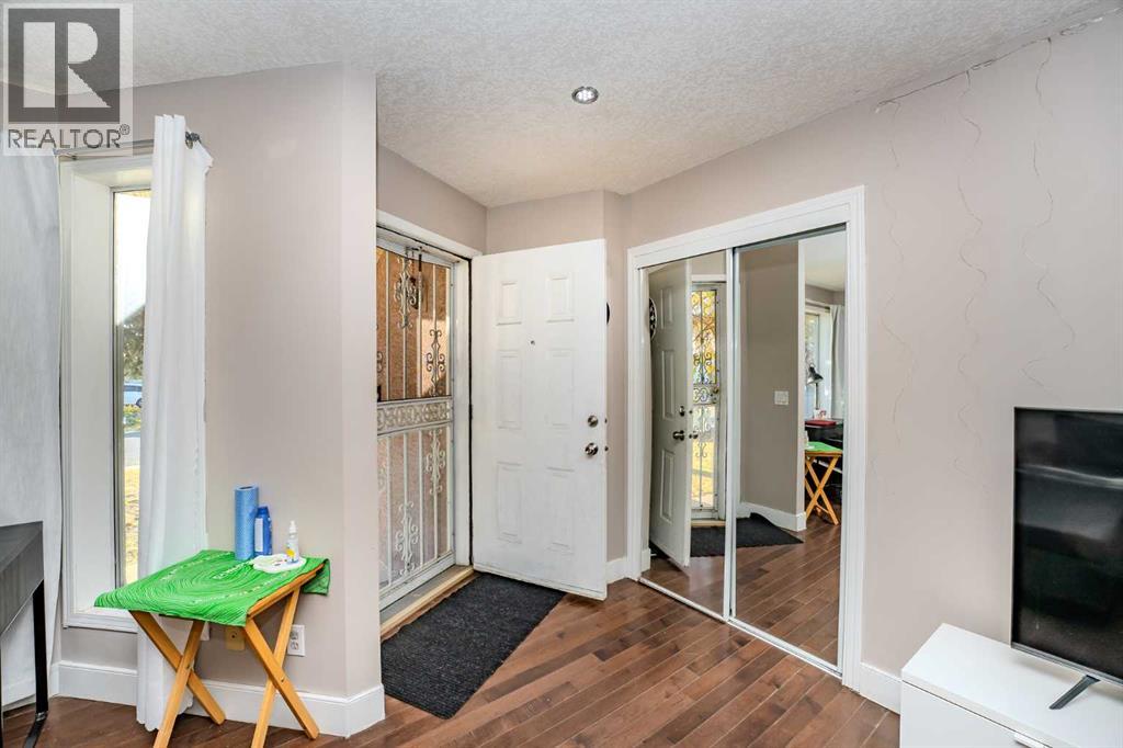 Single Family House for Sale in  Del Ray Crescent NE Monterey Park Calgary 