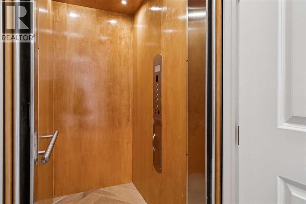 Single Family House for Sale in  Baldwin Crescent SW Bel-Aire Calgary 