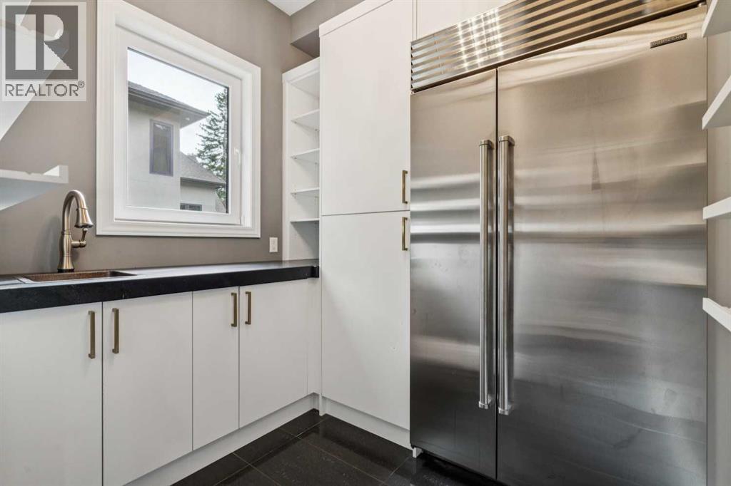 Single Family House for Sale in  Baldwin Crescent SW Bel-Aire Calgary 