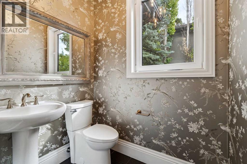 Single Family House for Sale in  Baldwin Crescent SW Bel-Aire Calgary 