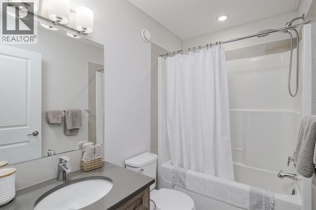 Single Family House for Sale in  Nolancrest Gate NW Nolan Hill Calgary 