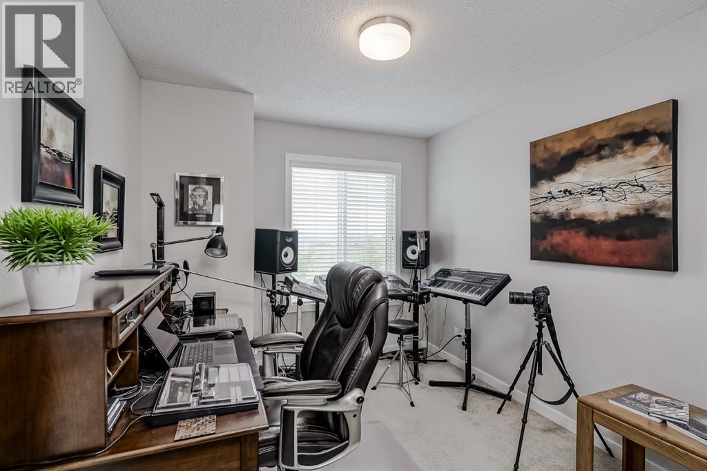 Single Family House for Sale in  Nolancrest Gate NW Nolan Hill Calgary 