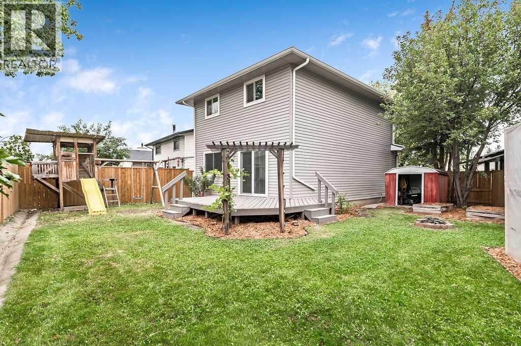 Single Family House for Sale in  Castlebrook Road NE Castleridge Calgary 