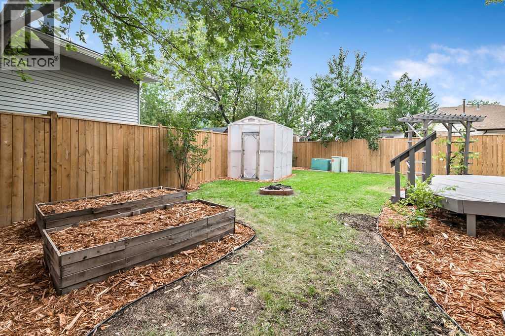 Single Family House for Sale in  Castlebrook Road NE Castleridge Calgary 