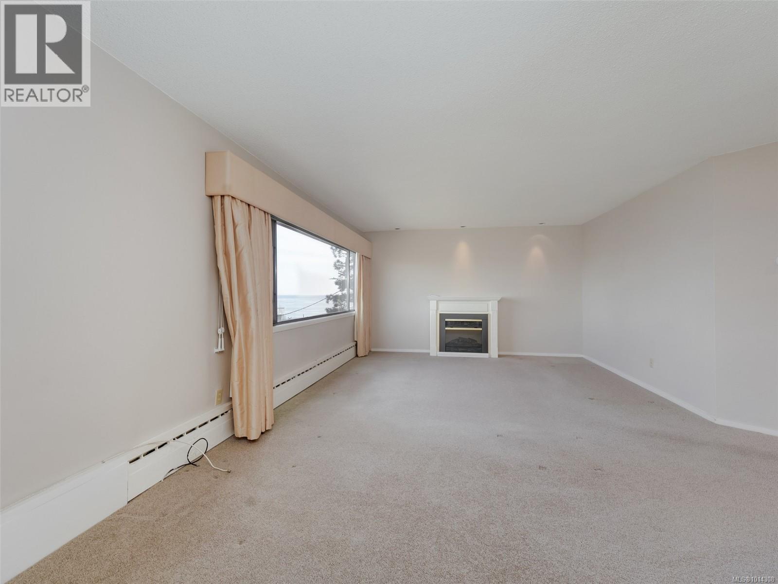 200 2747 Satellite Street, Oak Bay