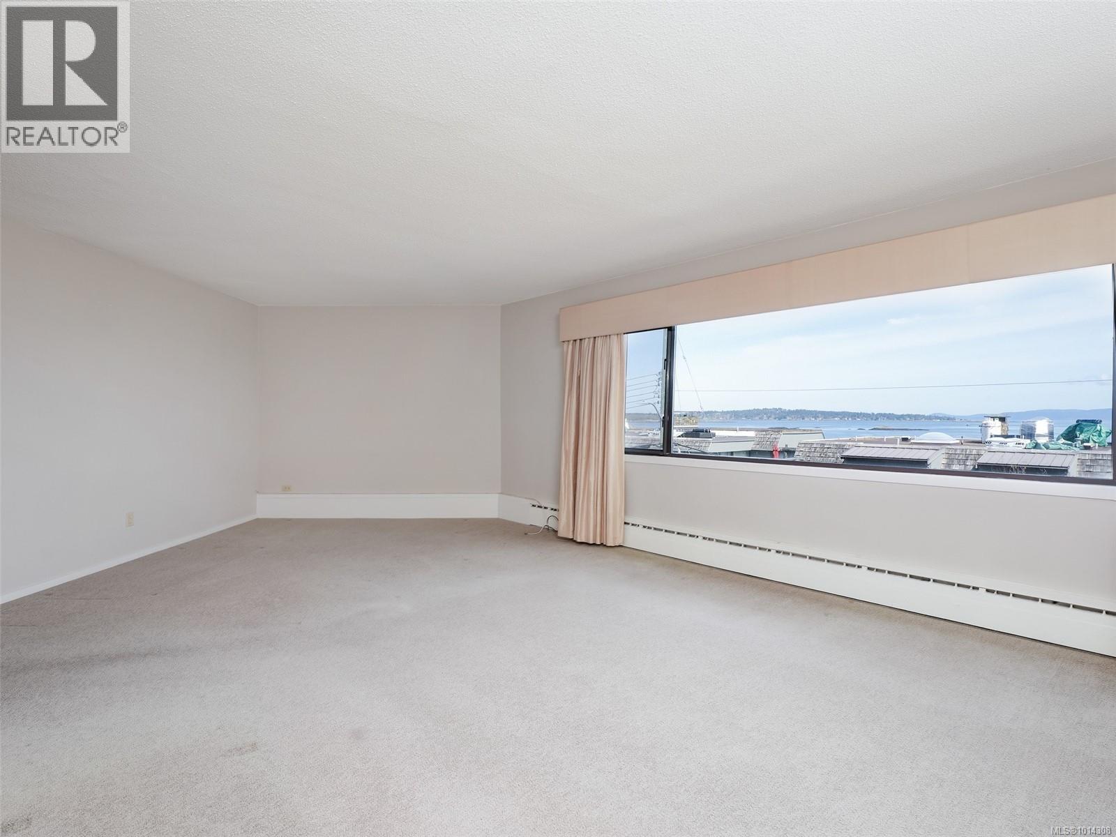 200 2747 Satellite Street, Oak Bay