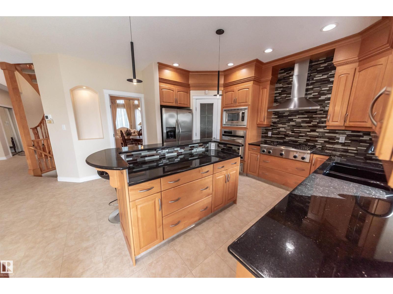 13527 158 AV NW, Edmonton