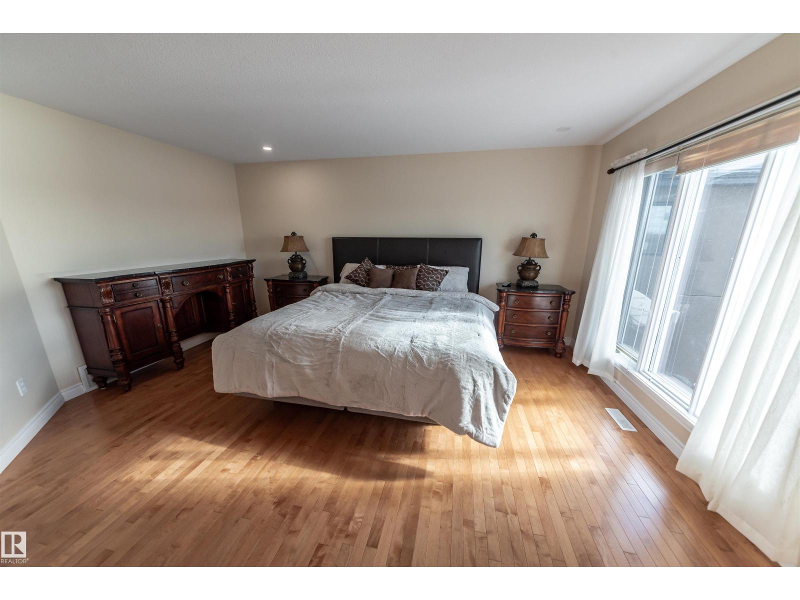 13527 158 AV NW, Edmonton