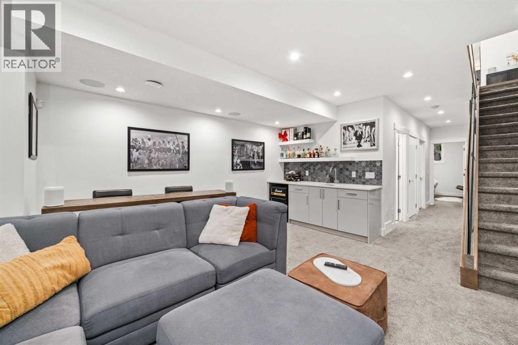 Single Family House for Sale in  A Street SW Richmond Calgary 