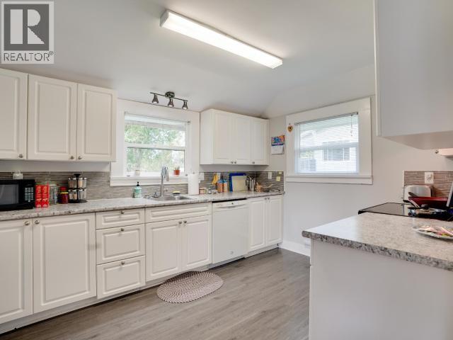 6577 KING AVE, Powell River