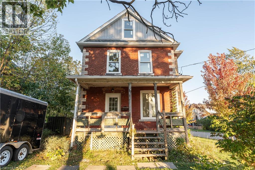 10 BAY Avenue Unit# 2