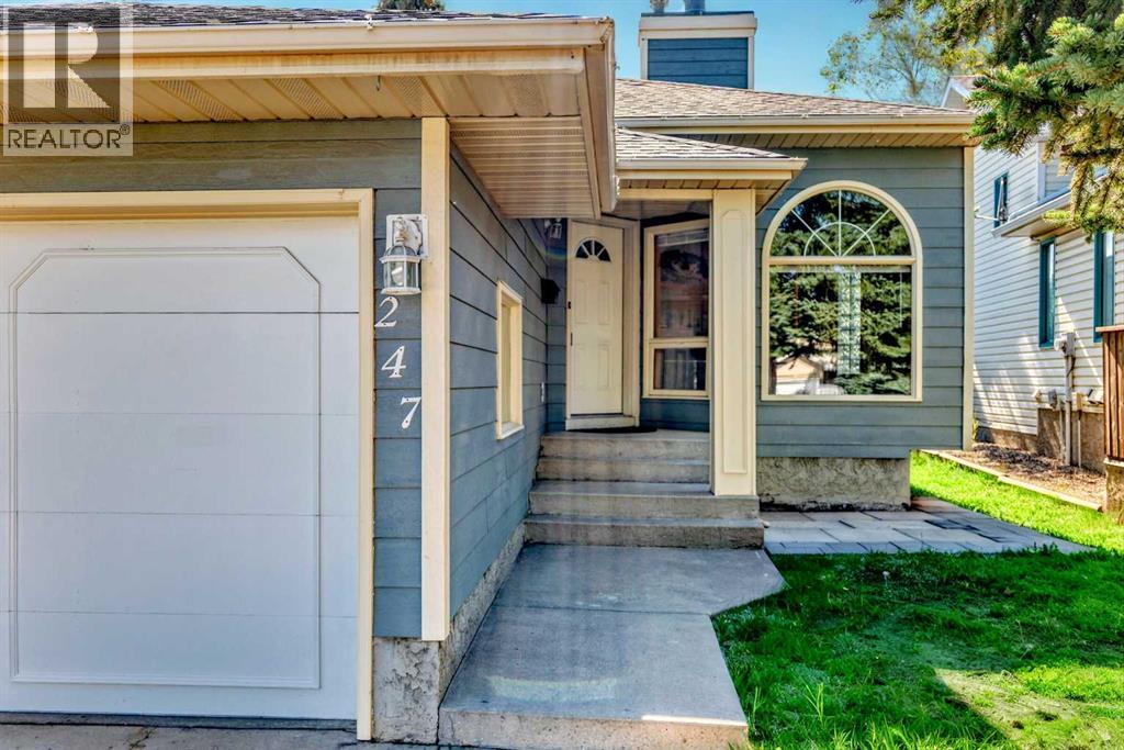 247 SHAWINIGAN Drive SW, Calgary, Alberta