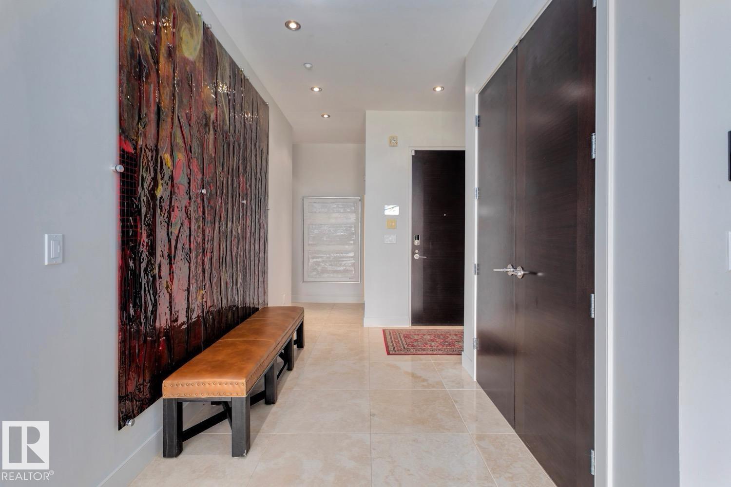 #101 11930 100 AV NW, Edmonton