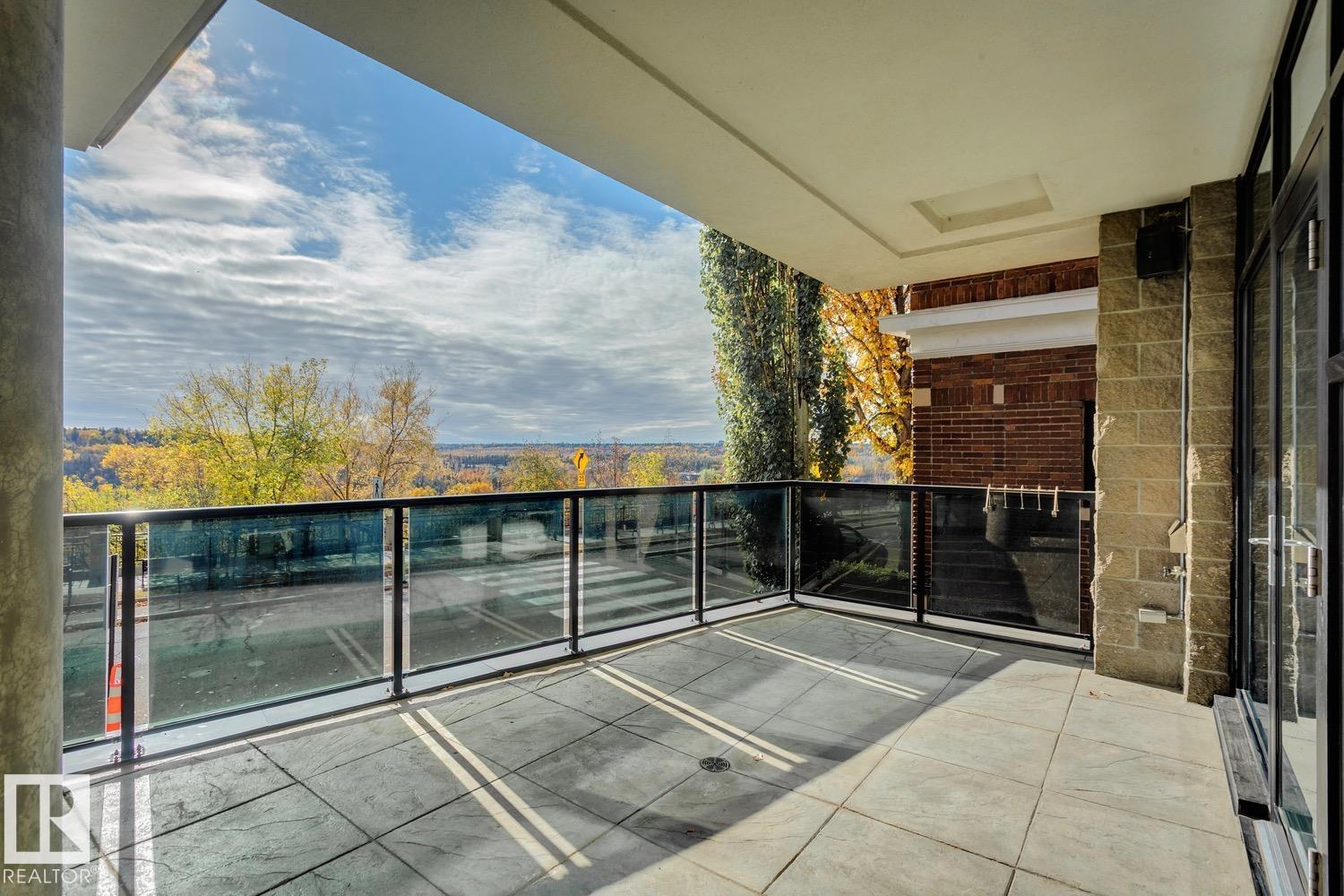 #101 11930 100 AV NW, Edmonton