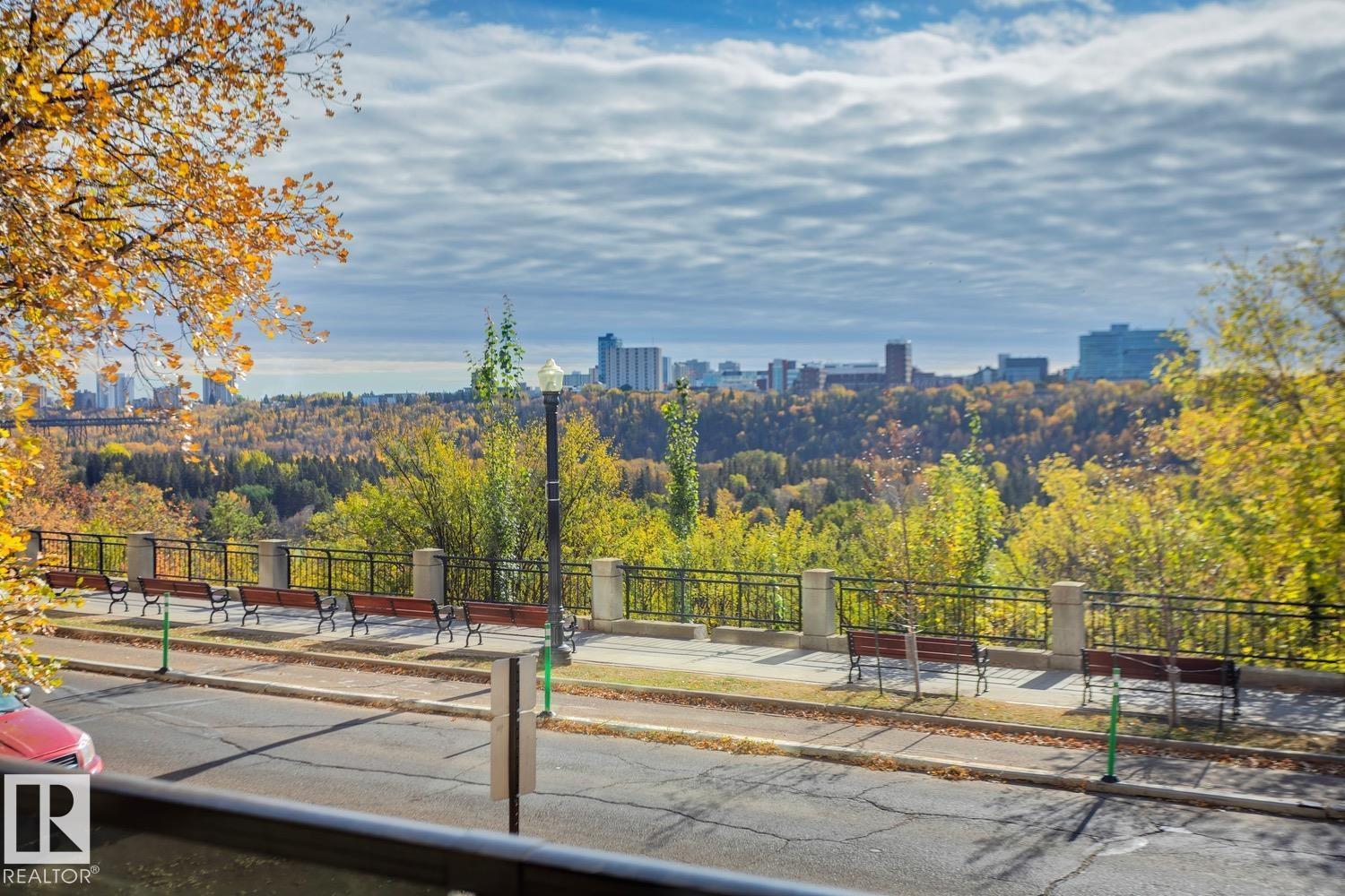 #101 11930 100 AV NW, Edmonton