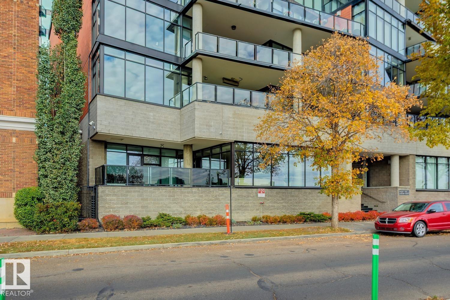 #101 11930 100 AV NW, Edmonton