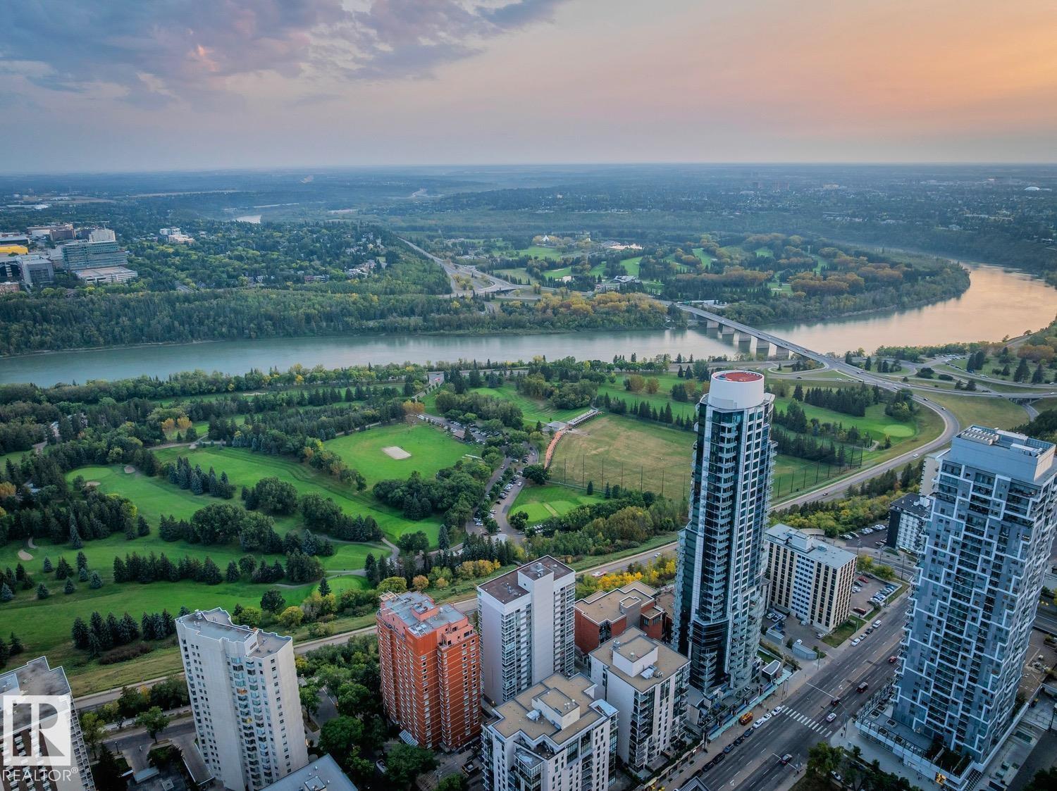 #101 11930 100 AV NW, Edmonton