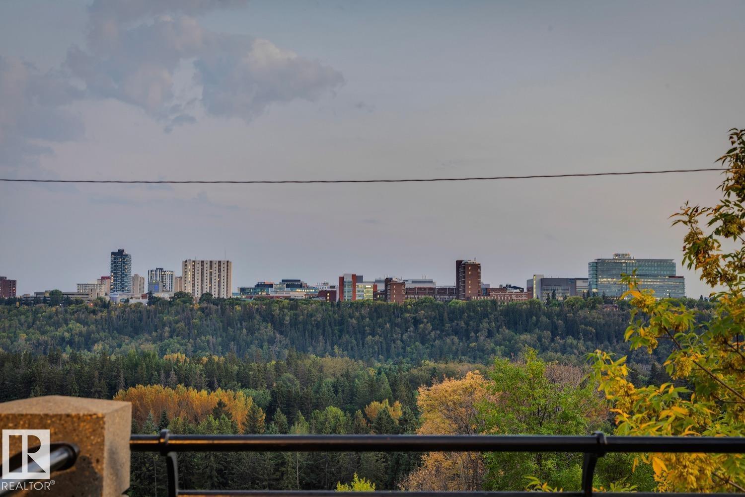 #101 11930 100 AV NW, Edmonton