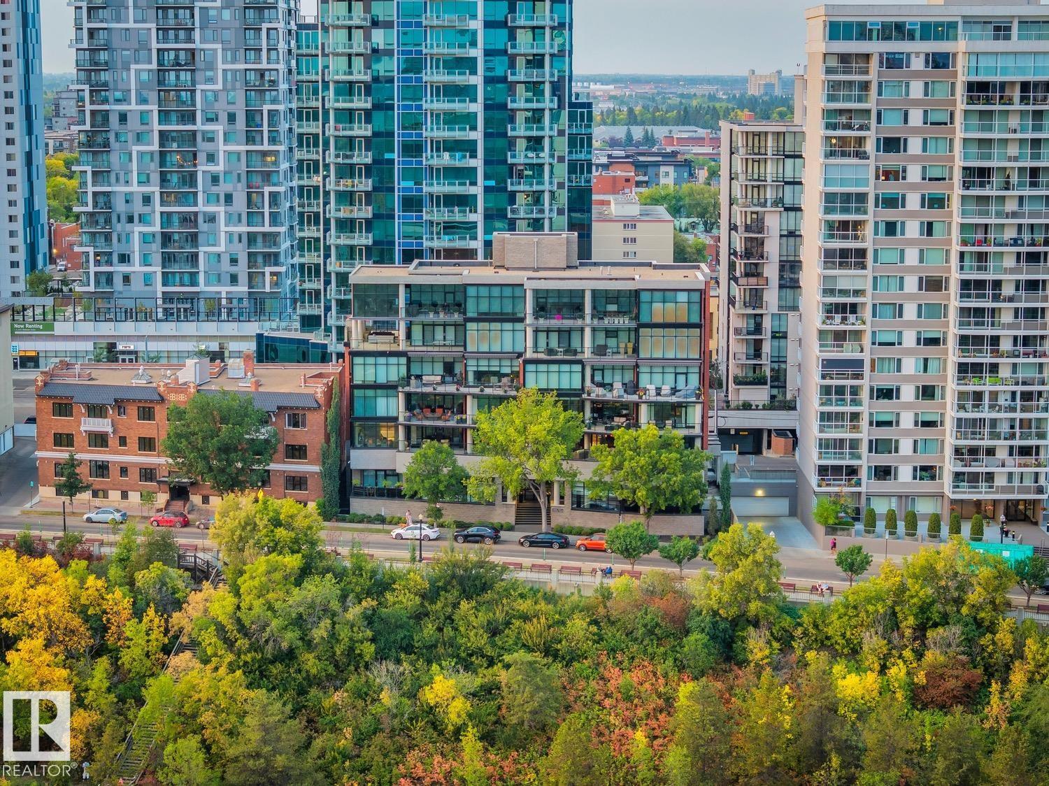 #101 11930 100 AV NW, Edmonton