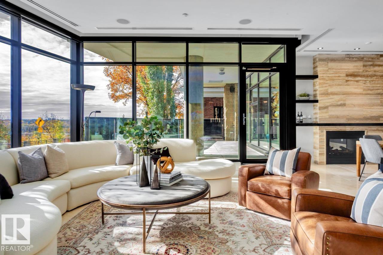 #101 11930 100 AV NW, Edmonton