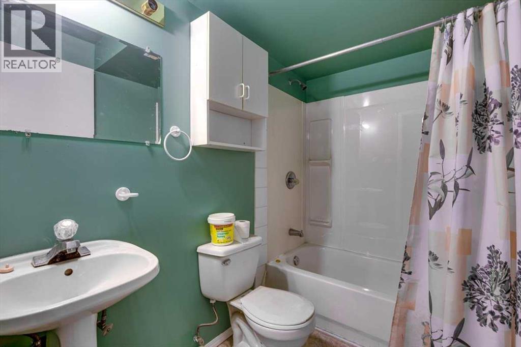 4606 55 Avenue, Lacombe