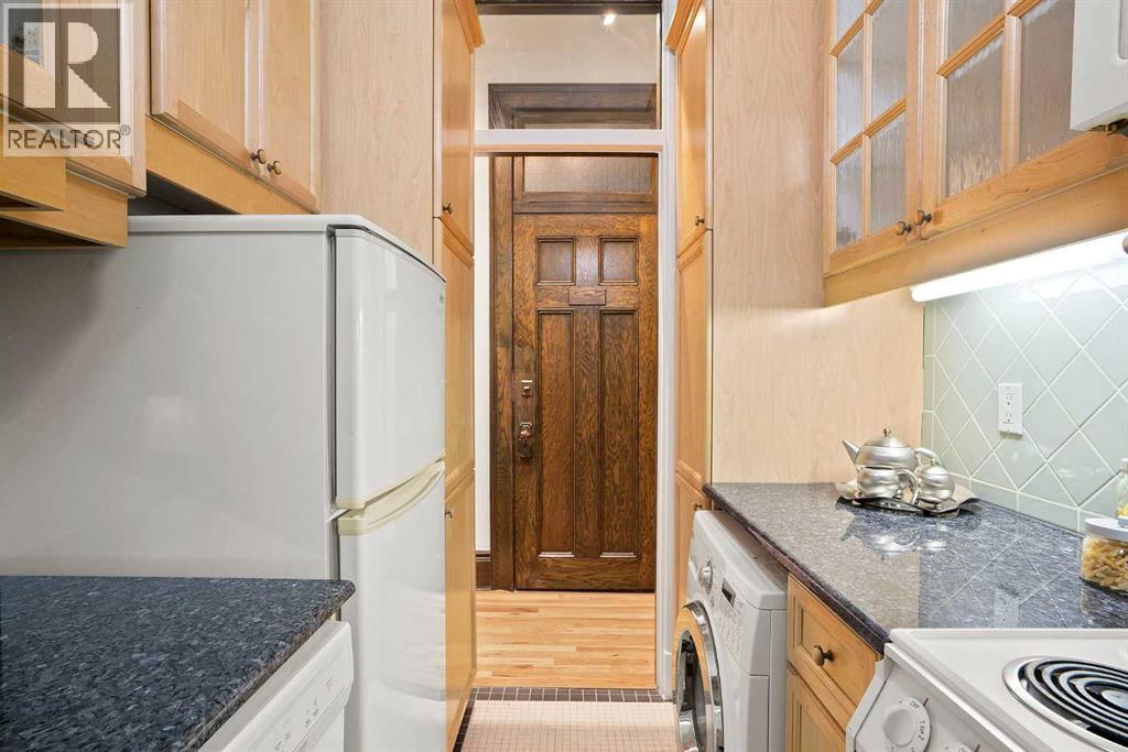 Single Family House for Sale in    Avenue SW Lower Mount Royal Calgary 