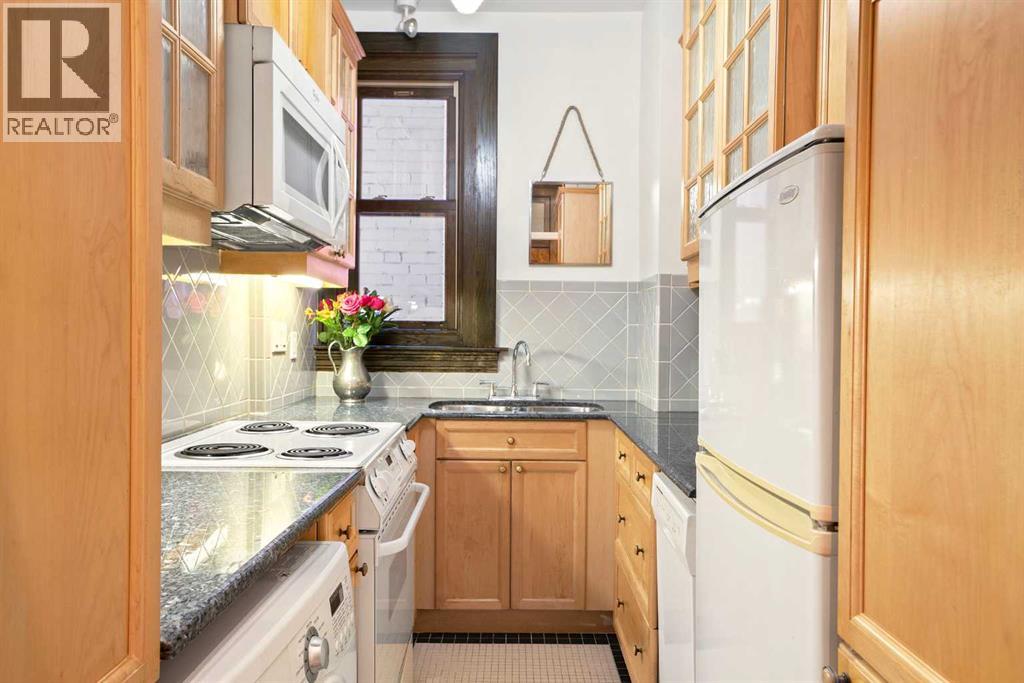 Single Family House for Sale in    Avenue SW Lower Mount Royal Calgary 