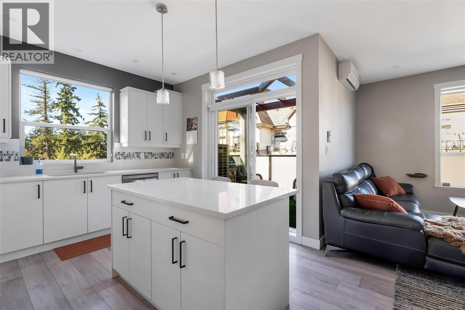 401 2783 Strathmore Road, Langford