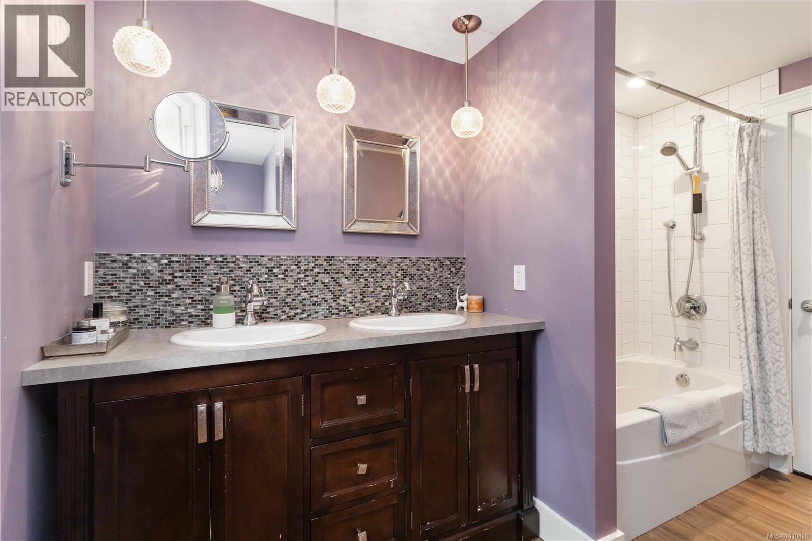 3854 Ascot Drive, Saanich
