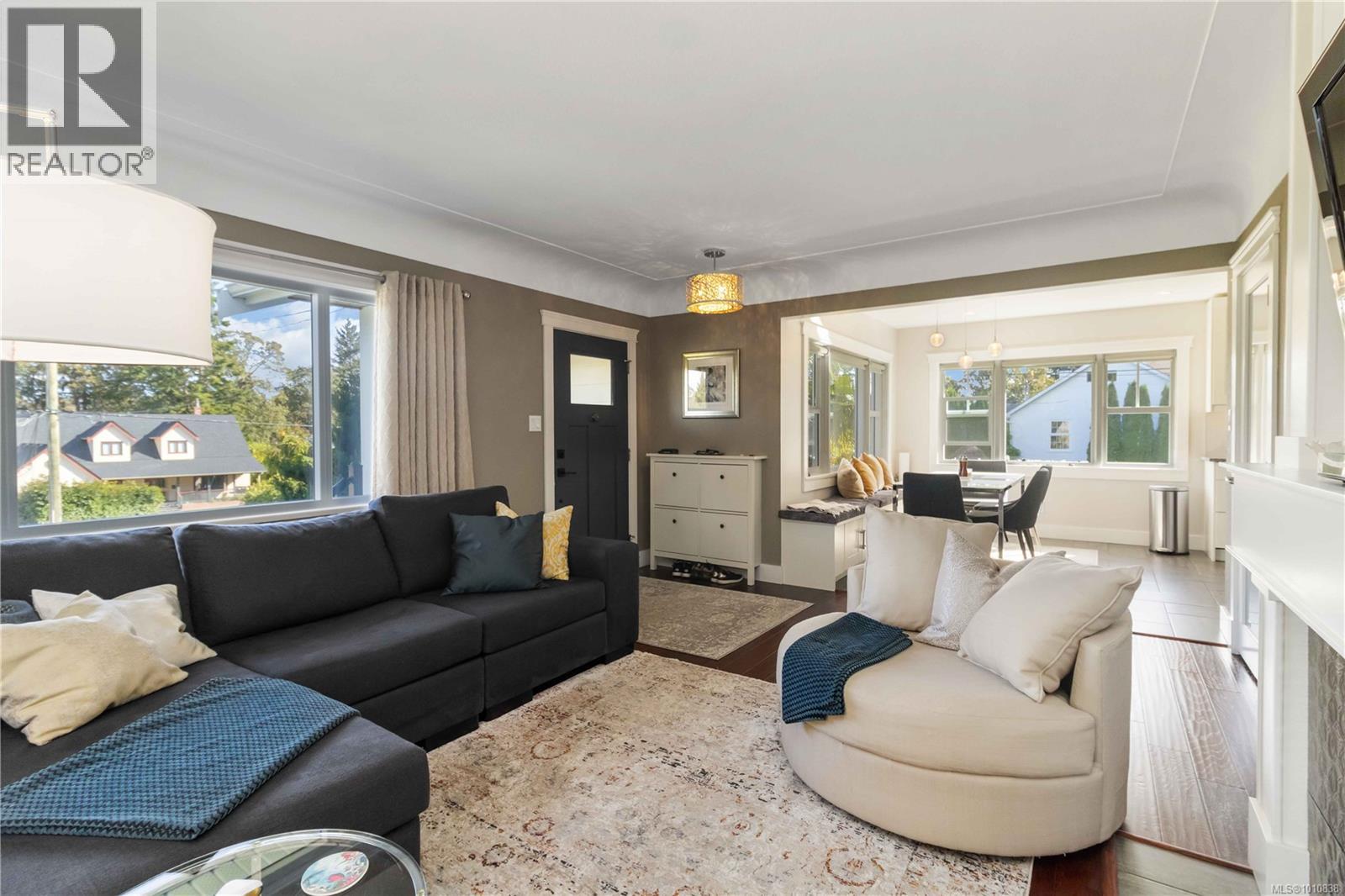  3854 Ascot Drive, Saanich