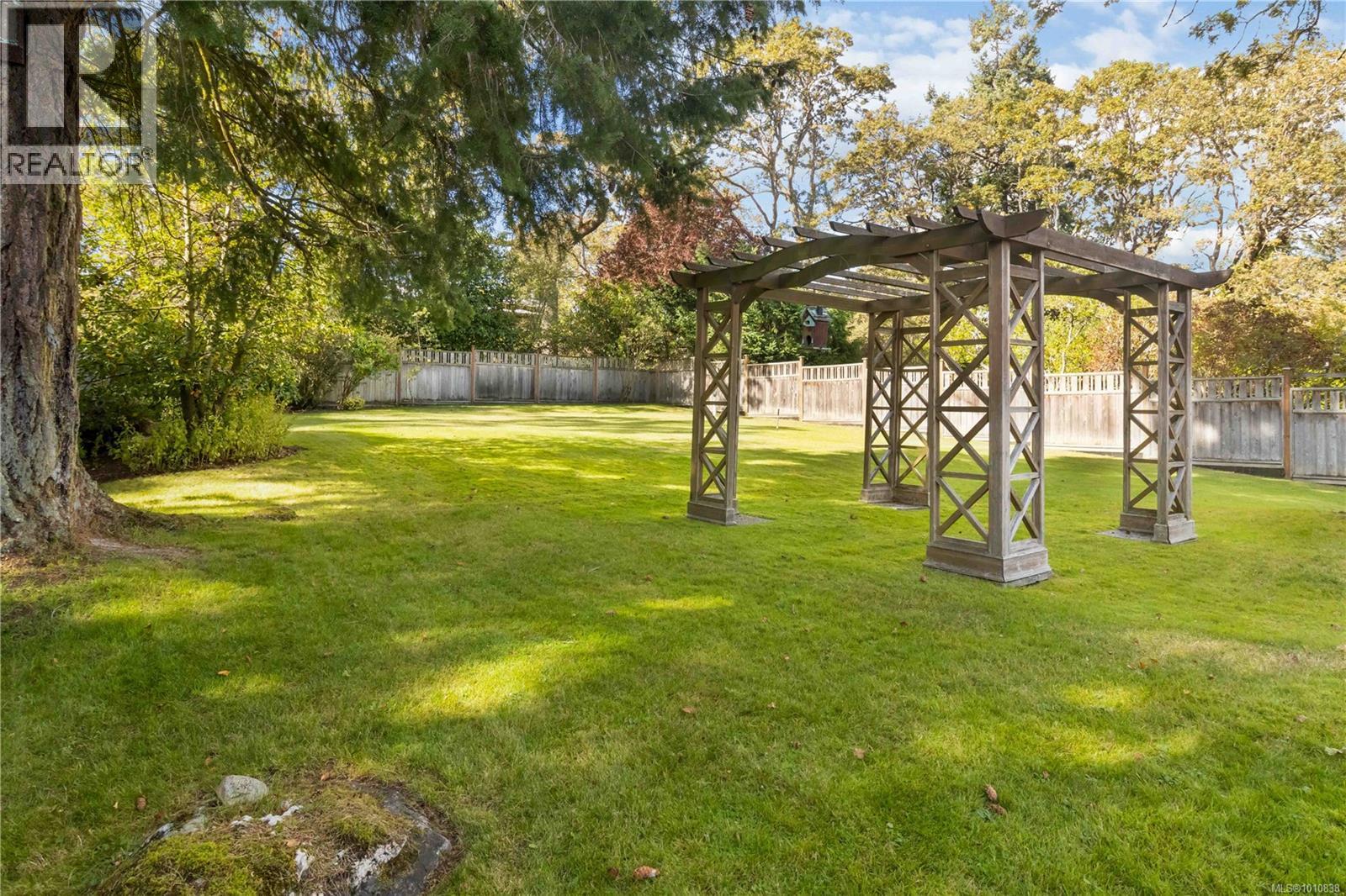  3854 Ascot Drive, Saanich