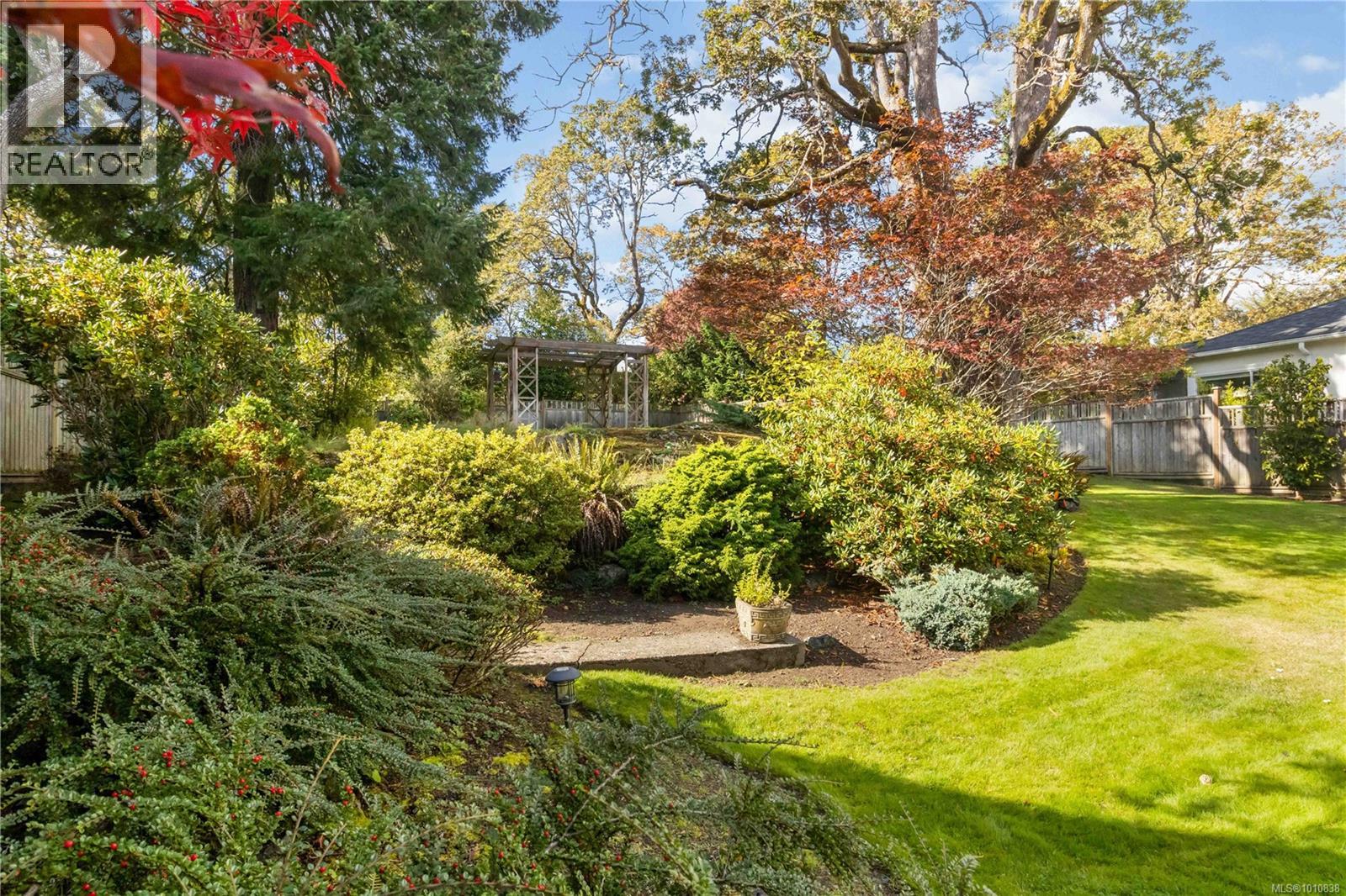  3854 Ascot Drive, Saanich