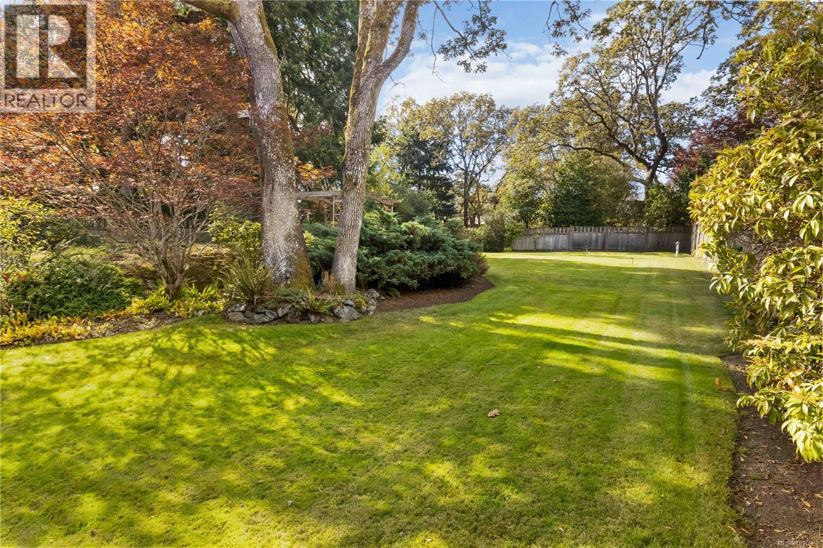  3854 Ascot Drive, Saanich
