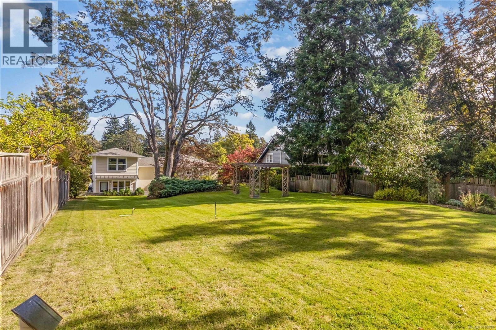  3854 Ascot Drive, Saanich