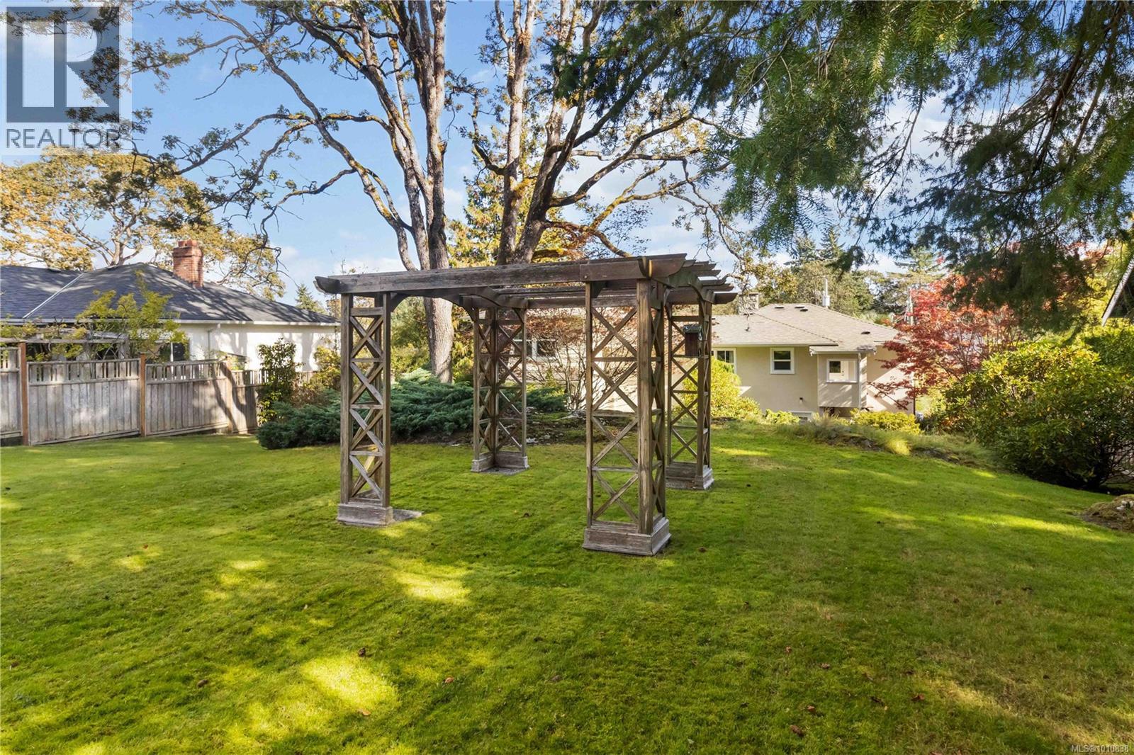  3854 Ascot Drive, Saanich