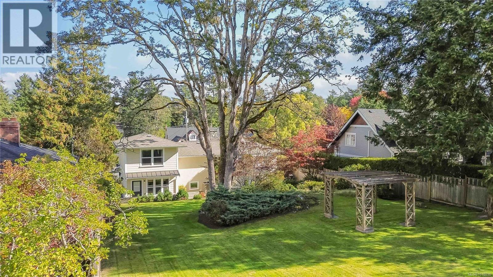  3854 Ascot Drive, Saanich