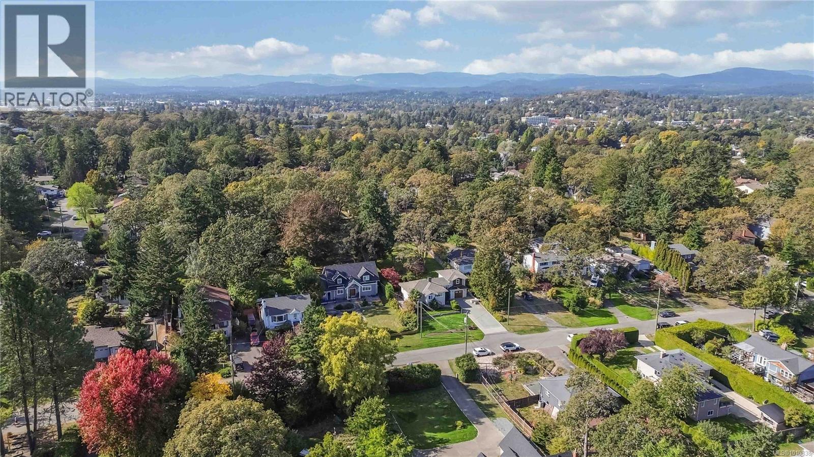 3854 Ascot Drive, Saanich