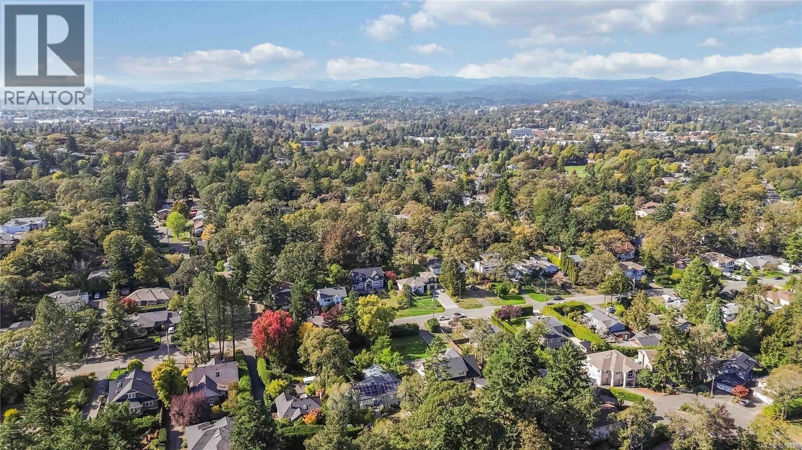  3854 Ascot Drive, Saanich