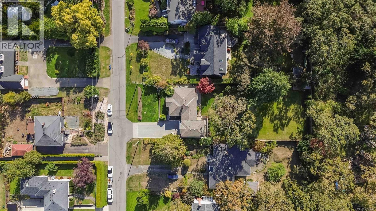  3854 Ascot Drive, Saanich