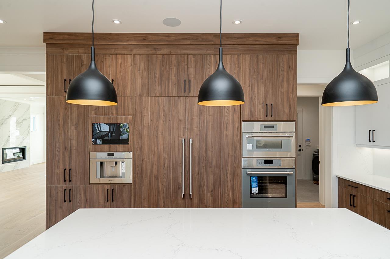 1232 PARKER STREET, White Rock