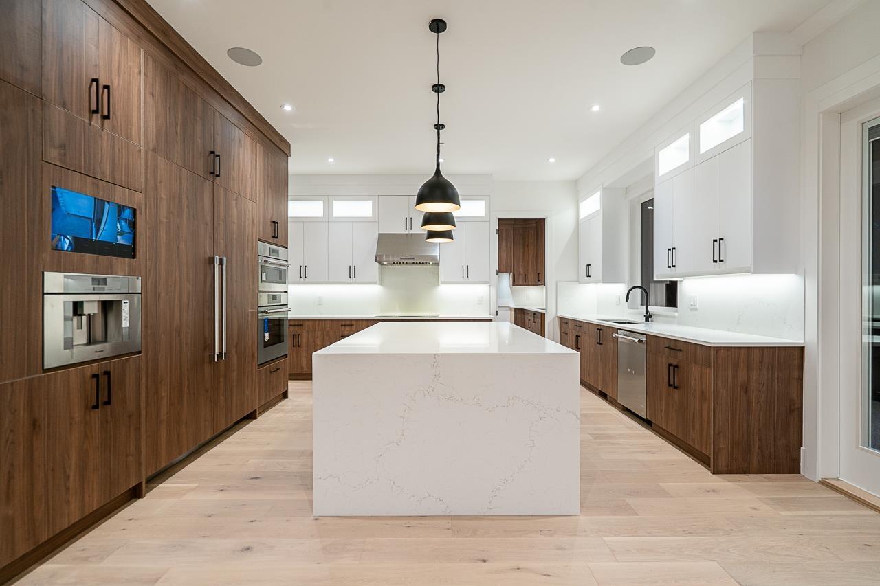 1232 PARKER STREET, White Rock