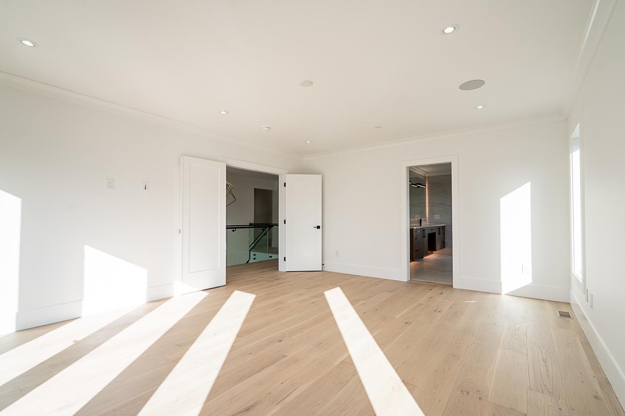 1232 PARKER STREET, White Rock