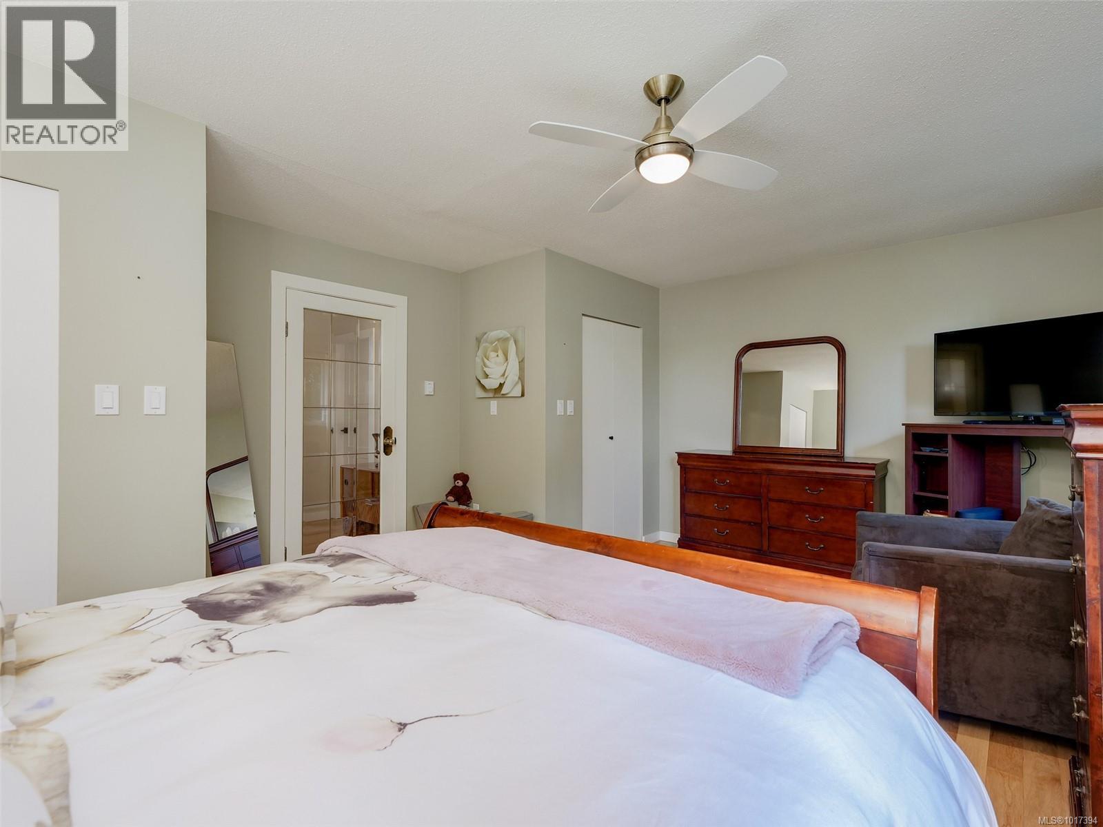  22 Falstaff Place, View Royal