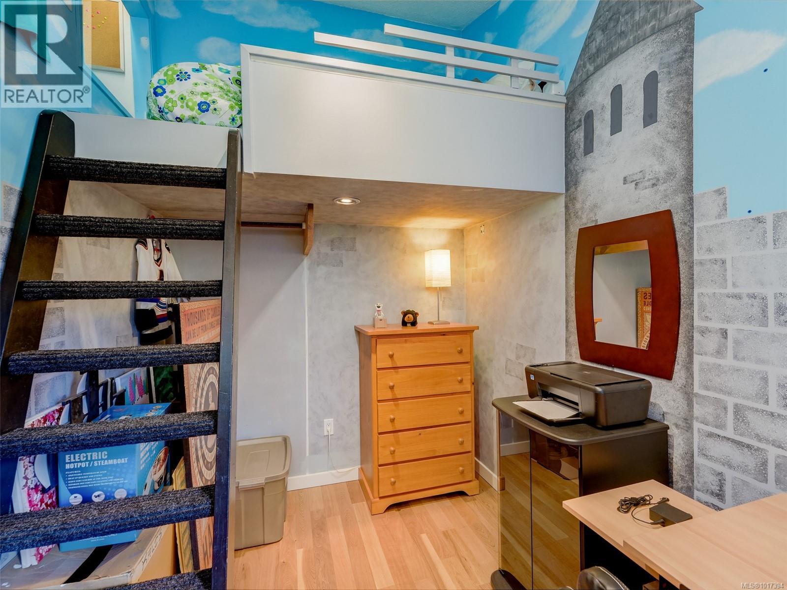  22 Falstaff Place, View Royal