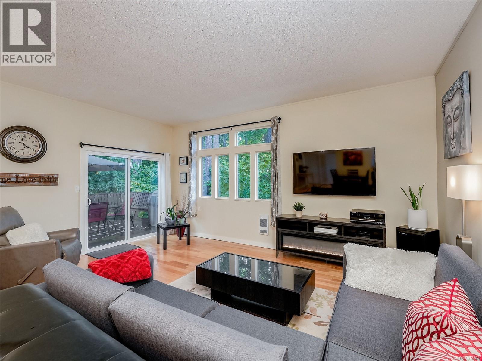  22 Falstaff Place, View Royal