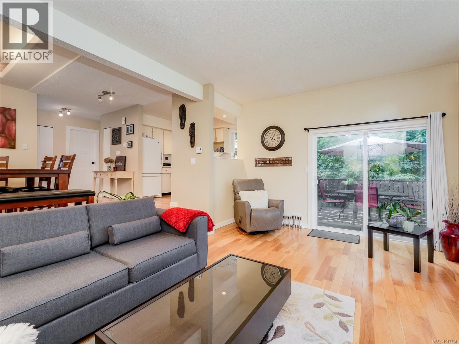  22 Falstaff Place, View Royal