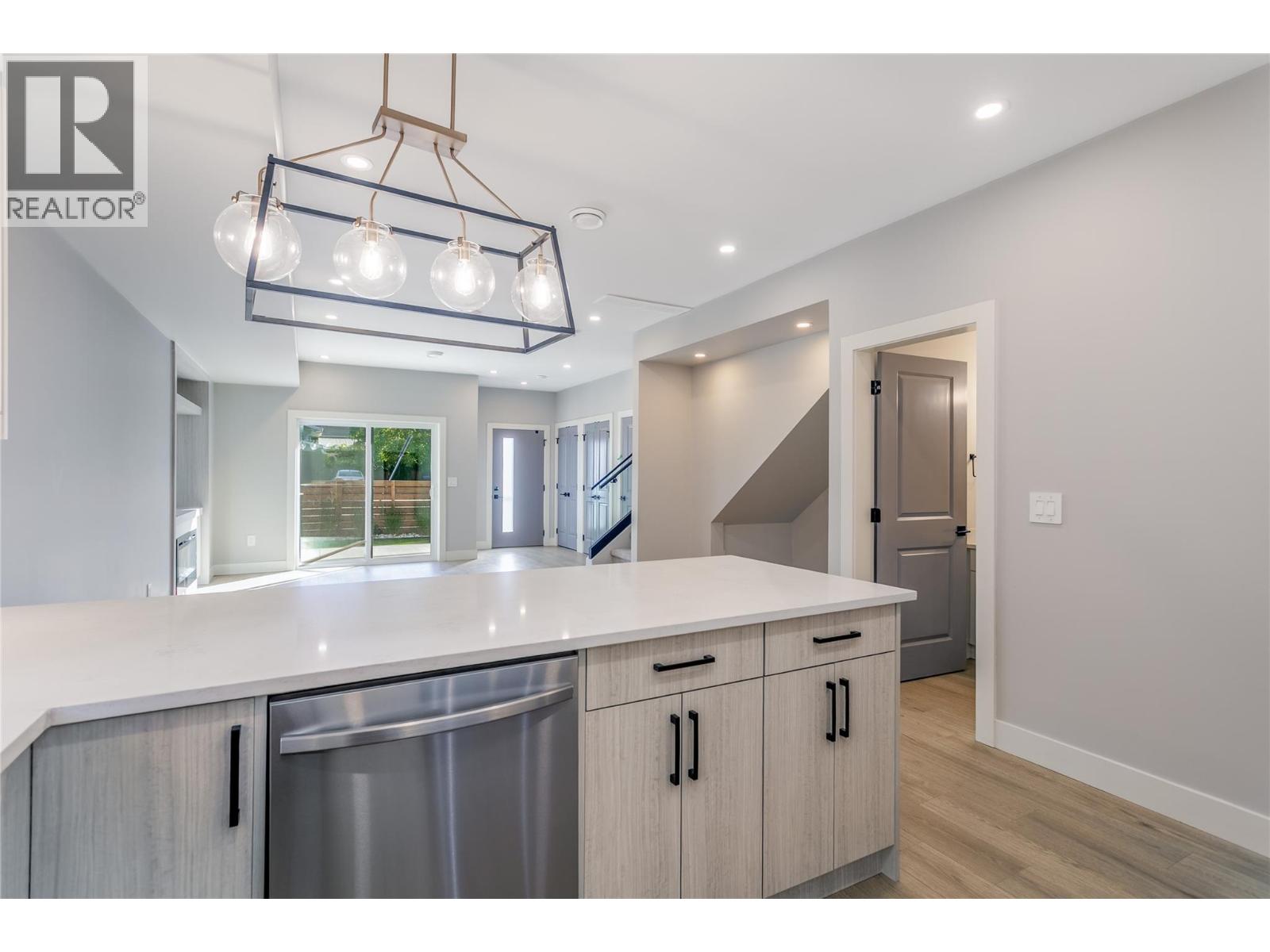 2 1916 Ethel Street, Kelowna