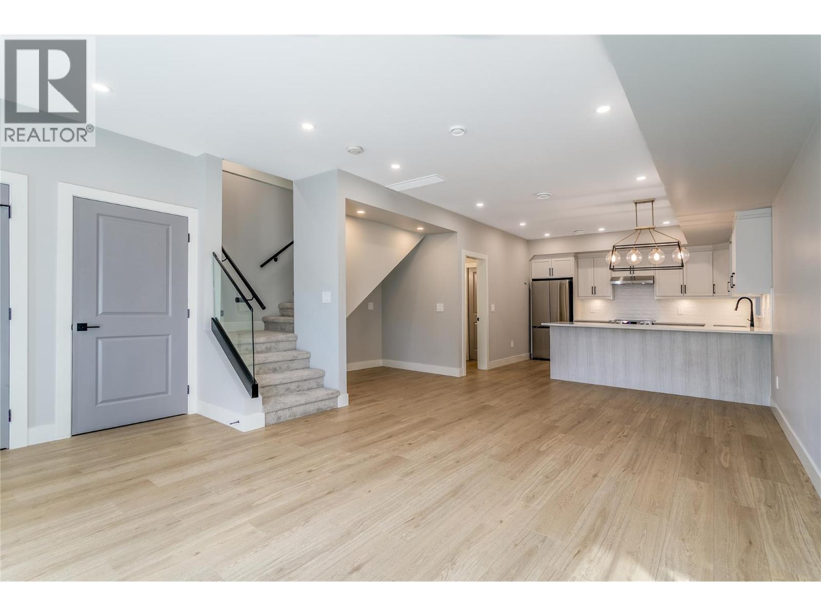 2 1916 Ethel Street, Kelowna